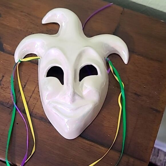 White Ceramic Joker Mask, Mardi Gras Color Ribbons, Wall Art - Picture 2 of 4